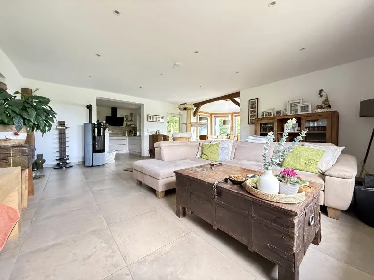 Immobilienangebot - Grünebach - Alle - *RESERVIERT* Viel Platz für die ganze Familie – gepflegtes Zweifamilienhaus für individuelle Wohnkonzepte!