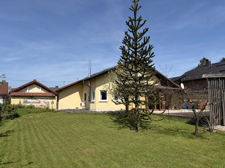 Immobilienangebot - Hamm (VG) - Alle - ***RESERVIERT***Ruhiges Wohnen am Ortsrand: Gepflegtes Zuhause mit Wintergarten, Balkonkraftwerk und Garten!