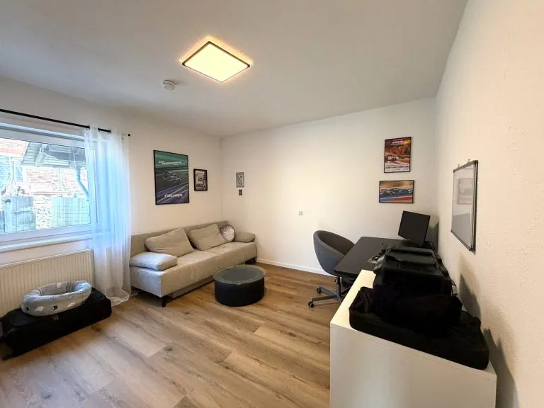 Immobilienangebot - Hamm (VG) - Alle - ***RESERVIERT***Ruhiges Wohnen am Ortsrand: Gepflegtes Zuhause mit Wintergarten, Balkonkraftwerk und Garten!