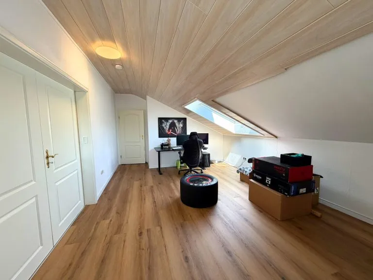 Immobilienangebot - Hamm (VG) - Alle - ***RESERVIERT***Ruhiges Wohnen am Ortsrand: Gepflegtes Zuhause mit Wintergarten, Balkonkraftwerk und Garten!