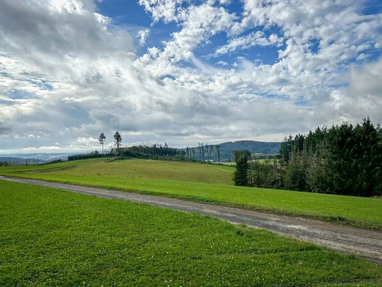 Immobilienangebot - Morsbach / Steimelhagen - Alle - Mehrere Baugrundstücke, "noch zu vermessen" in idyllischer Lage von Morsbach!