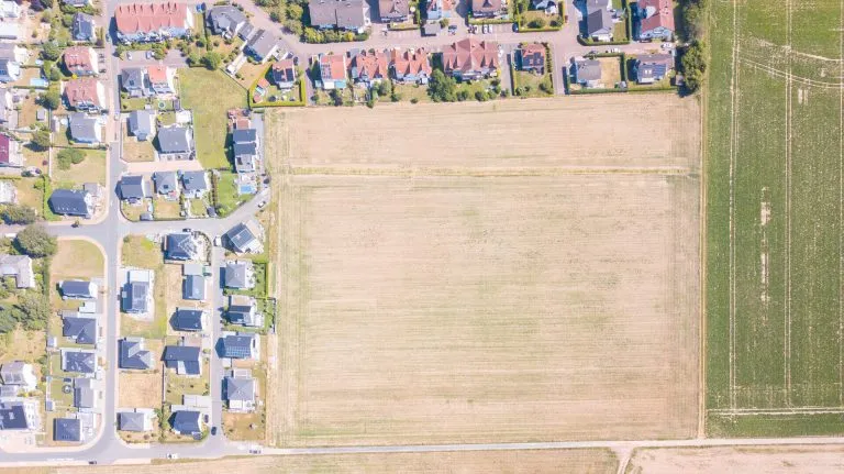 Immobilienangebot - Linter - Alle - Ihr Platz für Neues - Sonniges Grundstück am Rand des Neubaugebietes bei Limburg!