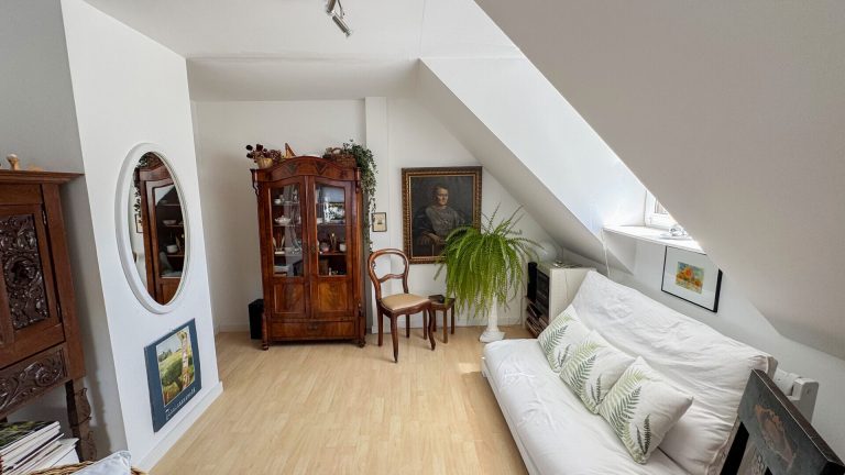 Immobilienangebot - Rennerod - Alle - *RESERVIERT* Ländliche Ruhe, stadtnah genießen. Schickes Blockhaus mit Garten in Feldrandlage!