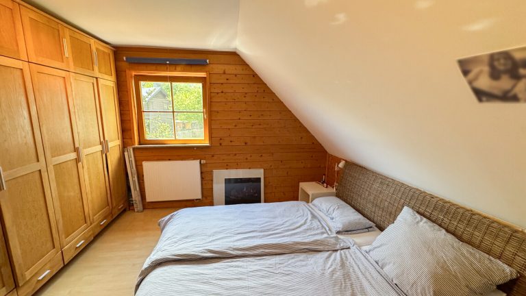 Immobilienangebot - Rennerod - Alle - *RESERVIERT* Ländliche Ruhe, stadtnah genießen. Schickes Blockhaus mit Garten in Feldrandlage!