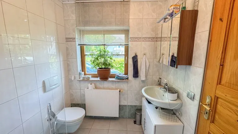 Immobilienangebot - Rennerod - Alle - *RESERVIERT* Ländliche Ruhe, stadtnah genießen. Schickes Blockhaus mit Garten in Feldrandlage!