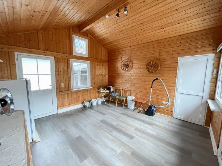 Immobilienangebot - Siegen / Eiserfeld - Alle - Großzügige 3-Zimmer Wohnung mit saniertem Badezimmer und Garten in Siegen-Eiserfeld!