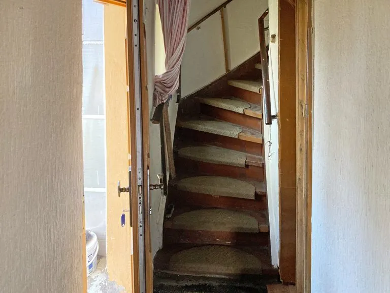 Immobilienangebot - Seelbach - Alle - Renovierungsbedürftiges Einfamilienhaus im Naturpark Nassau sucht Handwerker!