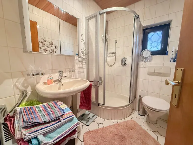 Immobilienangebot - Reichshof Denklingen - Alle - Ein Zuhause mit Herz: Charmantes Einfamilienhaus auf Traumgrundstück