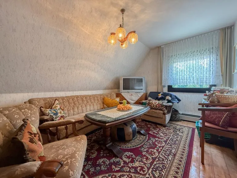 Immobilienangebot - Reichshof Denklingen - Alle - Ein Zuhause mit Herz: Charmantes Einfamilienhaus auf Traumgrundstück