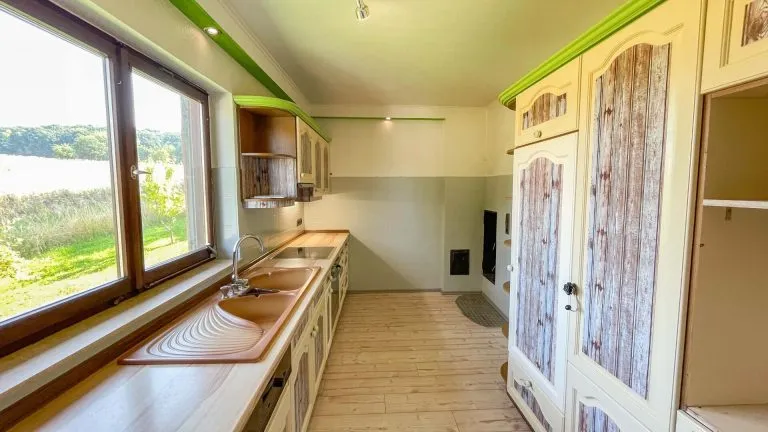 Immobilienangebot - Mammelzen - Alle - Geräumiger Bungalow mit großem Grundstück und Doppelgarage am Ortsrand von Altenkirchen!