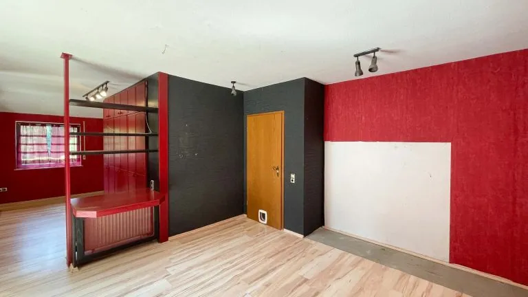 Immobilienangebot - Mammelzen - Alle - Geräumiger Bungalow mit großem Grundstück und Doppelgarage am Ortsrand von Altenkirchen!