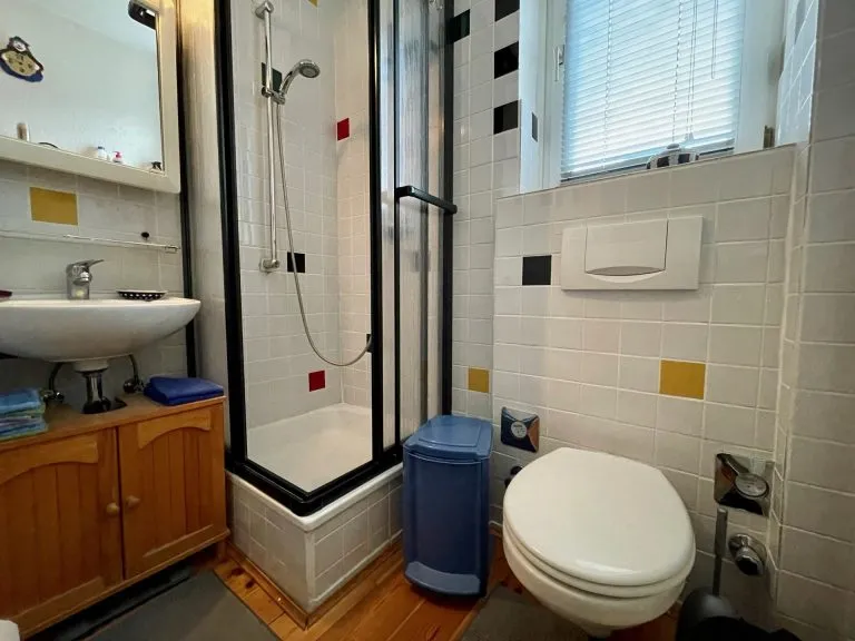 Immobilienangebot - Gummersbach - Alle - Eigenheim mit Charme und Potenzial - 20er Jahre Ein-/Zweifamilienhaus!