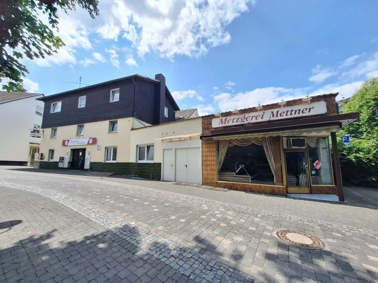 Immobilienangebot - Waldbröl - Alle - Wohn- und Geschäftshaus mit bis zu 4 möglichen Einheiten in zentraler Lage von Waldbröl!