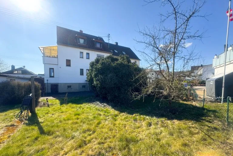 Immobilienangebot - Hadamar - Alle - *RESERVIERT* Solides Zweifamilienhaus mit Garten und Garage in Niederhadamar!