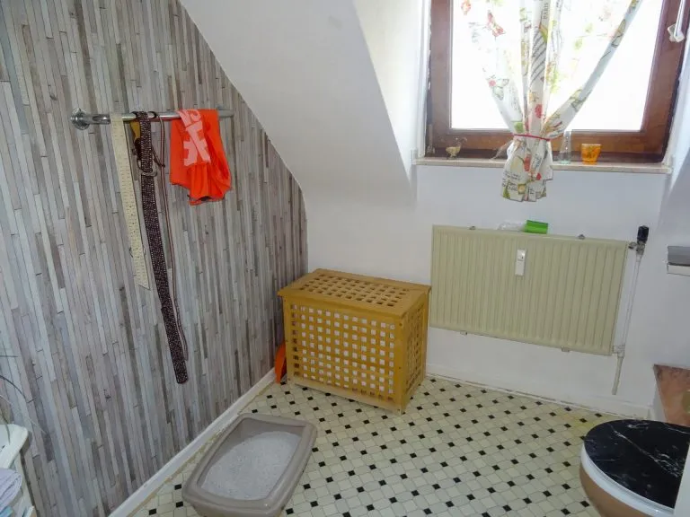 Immobilienangebot - Hadamar - Alle - *RESERVIERT* Solides Zweifamilienhaus mit Garten und Garage in Niederhadamar!