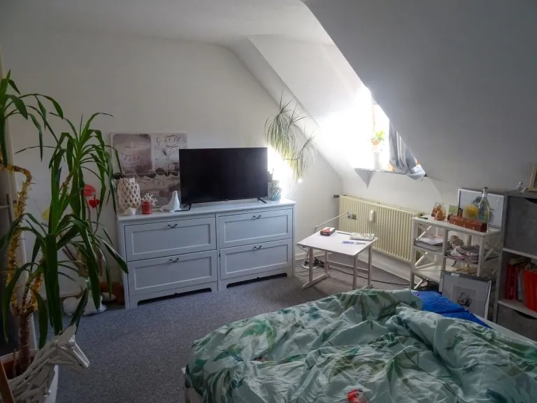 Immobilienangebot - Hadamar - Alle - *RESERVIERT* Solides Zweifamilienhaus mit Garten und Garage in Niederhadamar!