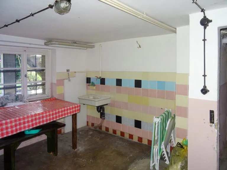 Immobilienangebot - Hadamar - Alle - *RESERVIERT* Solides Zweifamilienhaus mit Garten und Garage in Niederhadamar!