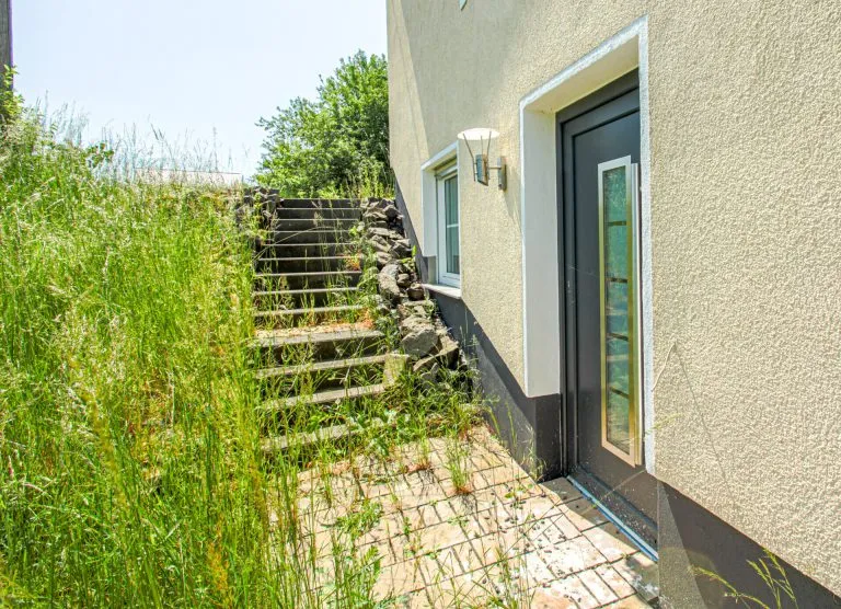 Immobilienangebot - Bürdenbach - Alle - Sofort bezugsfrei: Gepflegtes Einfamilienhaus mit ELW – nur 10 min. bis zur A3!