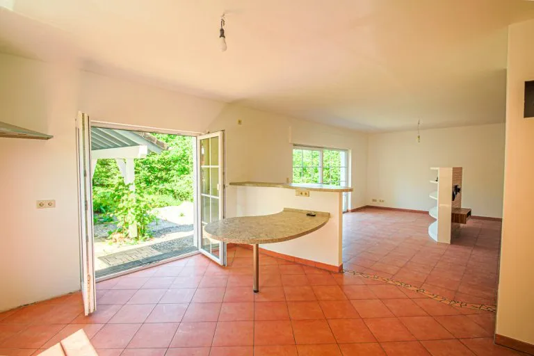 Immobilienangebot - Bürdenbach - Alle - Sofort bezugsfrei: Gepflegtes Einfamilienhaus mit ELW – nur 10 min. bis zur A3!