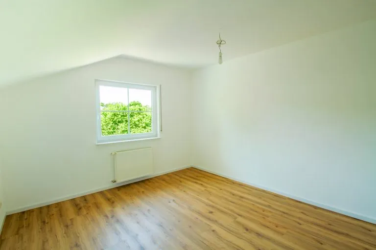Immobilienangebot - Bürdenbach - Alle - Sofort bezugsfrei: Gepflegtes Einfamilienhaus mit ELW – nur 10 min. bis zur A3!