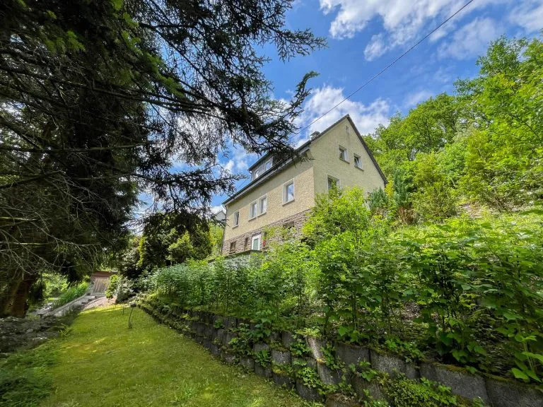 Immobilienangebot - Siegen / Trupbach - Alle - Sehr gepflegtes Einfamilienhaus mit Garten in Siegen-Trupbach!