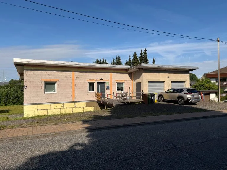 Immobilienangebot - Rennerod VG - Alle - Ein-/Zweifamilienhaus auf großem Grundstück mit Garage und Werkstatt!