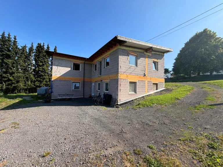 Immobilienangebot - Rennerod VG - Alle - Ein-/Zweifamilienhaus auf großem Grundstück mit Garage und Werkstatt!