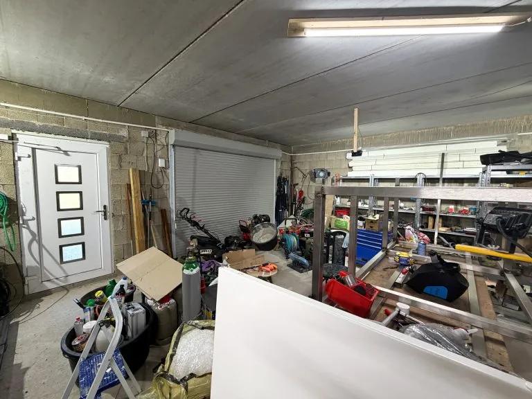 Immobilienangebot - Rennerod VG - Alle - Ein-/Zweifamilienhaus auf großem Grundstück mit Garage und Werkstatt!