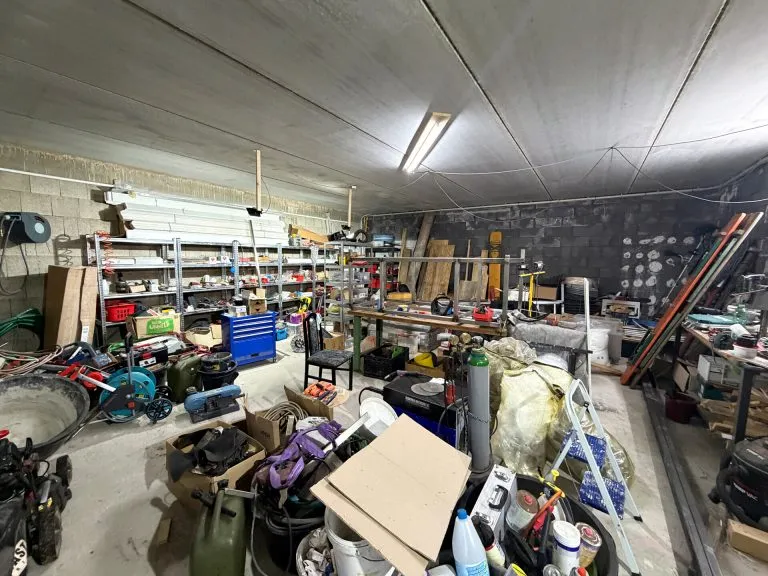 Immobilienangebot - Rennerod VG - Alle - Ein-/Zweifamilienhaus auf großem Grundstück mit Garage und Werkstatt!