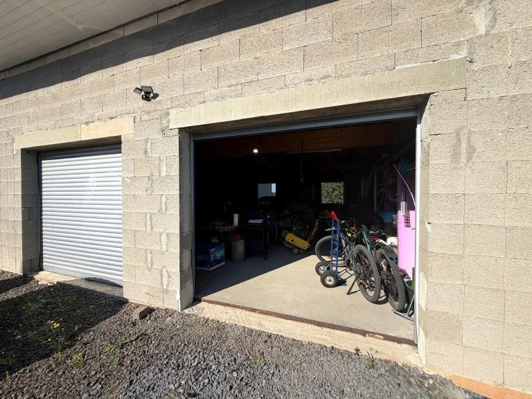 Immobilienangebot - Rennerod VG - Alle - Ein-/Zweifamilienhaus auf großem Grundstück mit Garage und Werkstatt!