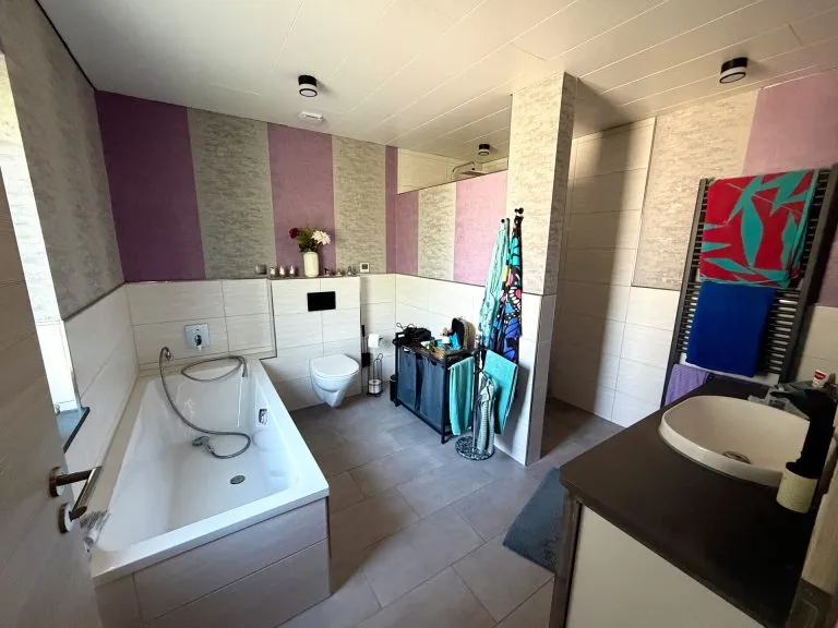 Immobilienangebot - Rennerod VG - Alle - Ein-/Zweifamilienhaus auf großem Grundstück mit Garage und Werkstatt!