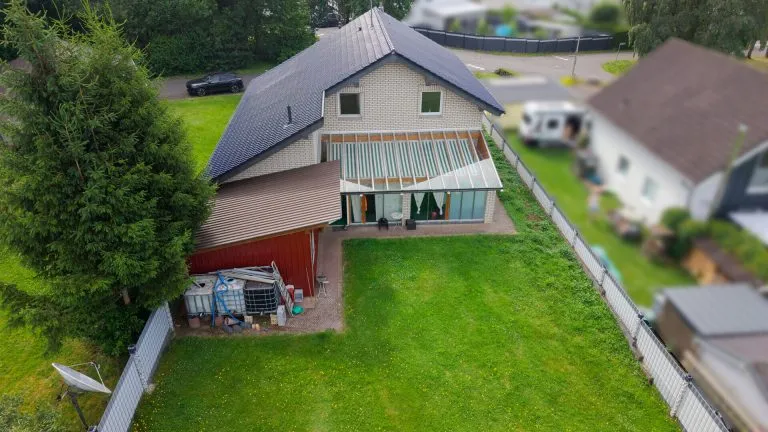 Immobilienangebot - Wölmersen - Alle - *RESERVIERT* Verklinkertes Einfamilienhaus mit Wintergarten, Garage und Garten in ruhiger Wohnlage!