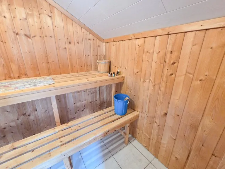 Immobilienangebot - Wölmersen - Alle - *RESERVIERT* Verklinkertes Einfamilienhaus mit Wintergarten, Garage und Garten in ruhiger Wohnlage!