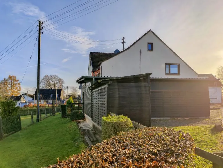 Immobilienangebot - Flammersfeld - Alle - ***Reduziert***Einfamilienhaus mit ELW, 2 Garagen und Fernblick zwischen Flammersfeld und Horhausen!