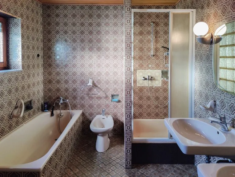 Immobilienangebot - Flammersfeld - Alle - ***Reduziert***Einfamilienhaus mit ELW, 2 Garagen und Fernblick zwischen Flammersfeld und Horhausen!