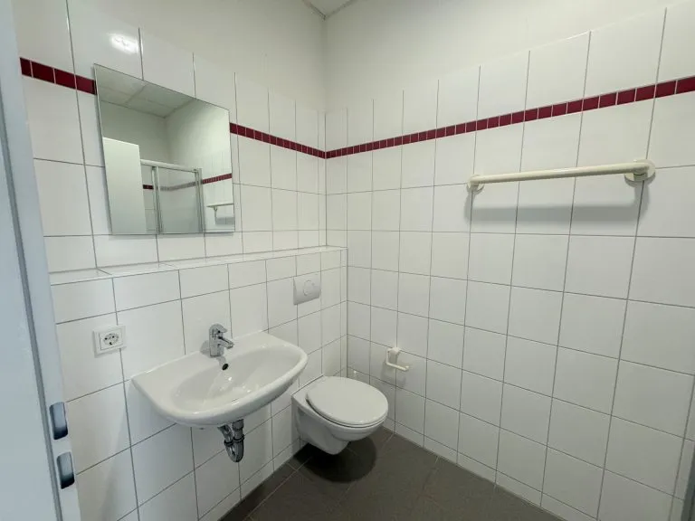Immobilienangebot - Altenkirchen - Alle - Attraktive Gewerbeetage im Ärztehaus Altenkirchen - ideal für Praxis, Therapie oder Büro!