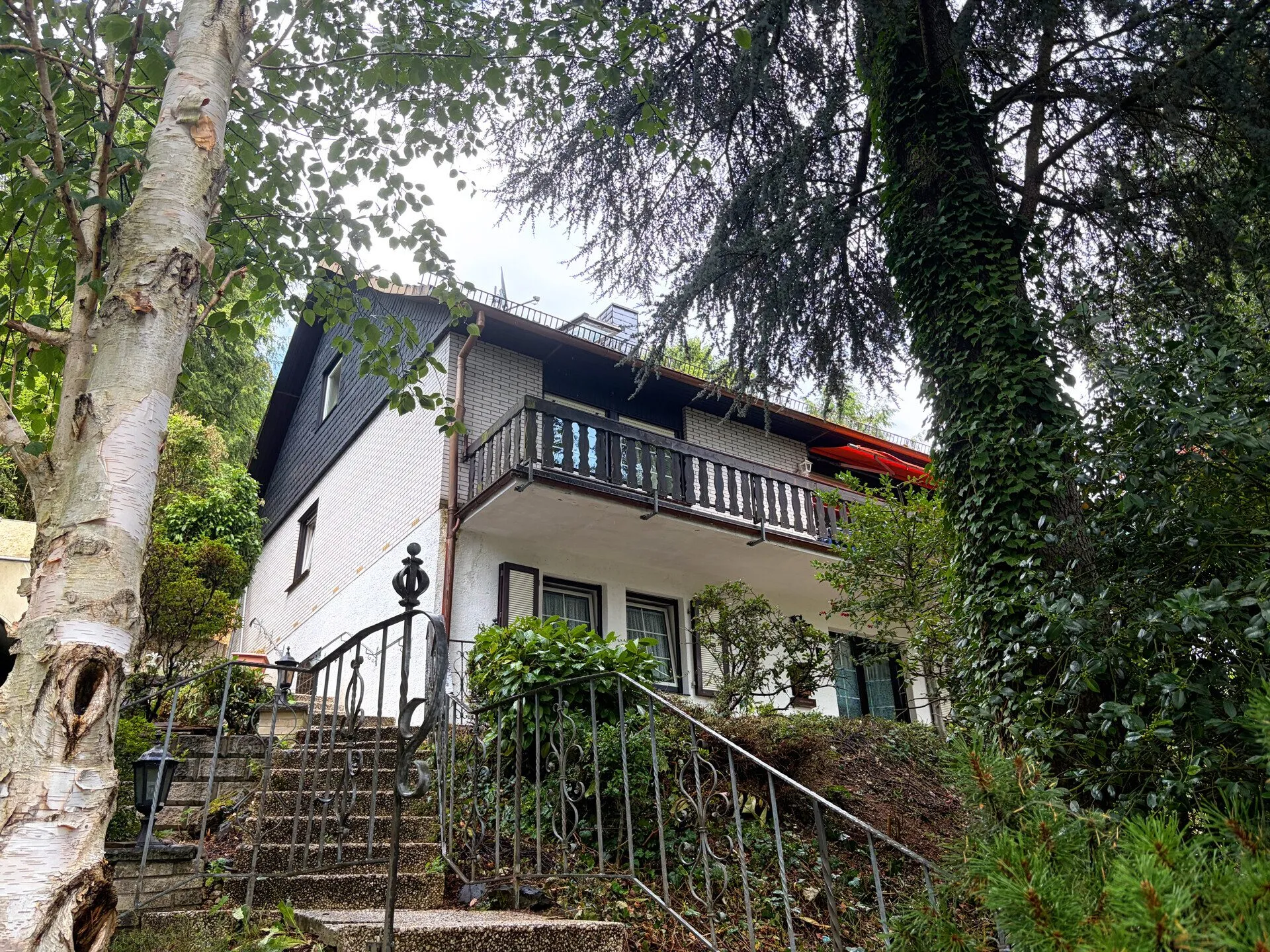 Immobilienangebot - Wiehl - Alle - Vollvermietetes 3-Parteien-Haus in zentrumsnaher Lage von Wiehl!
