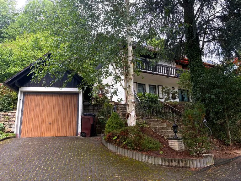 Immobilienangebot - Wiehl - Alle - Selbstnutzung oder Kapitalanlage -  Mehrgenerationenhaus 
in zentrumsnaher Lage von Wiehl!