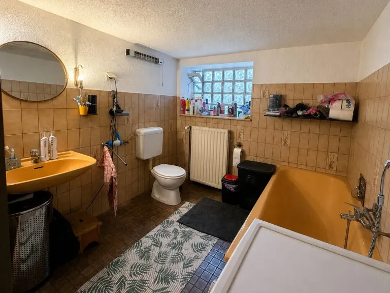 Immobilienangebot - Wiehl - Alle - Selbstnutzung oder Kapitalanlage -  Mehrgenerationenhaus 
in zentrumsnaher Lage von Wiehl!