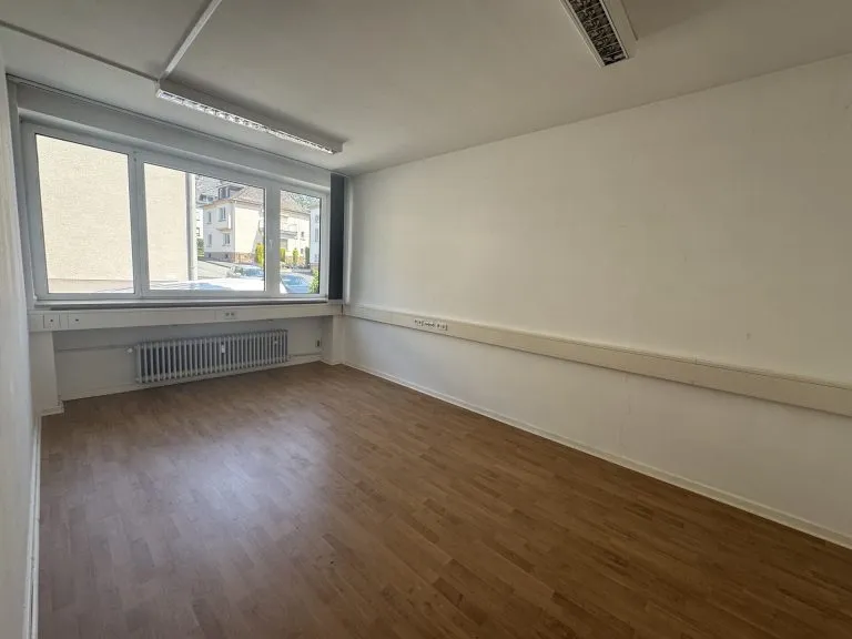 Immobilienangebot - Altenkirchen - Alle - Ideal für Eigennutzer: Teileigentum mit zusätzlichen Mieteinnahmen in Altenkirchen - flexibel nutzbar!