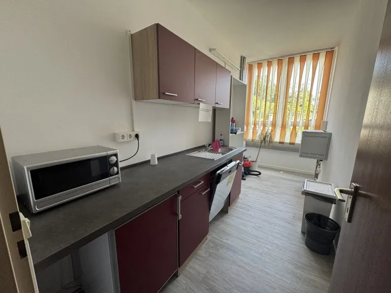 Immobilienangebot - Altenkirchen - Alle - Ideal für Eigennutzer: Teileigentum mit zusätzlichen Mieteinnahmen in Altenkirchen - flexibel nutzbar!