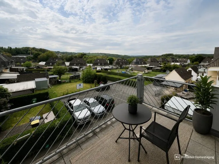 Immobilienangebot - Wissen - Alle - Stilvolle Gewerbefläche in Wissen – Moderne Büroeinheit mit Galerie, Balkon und Stellplatz