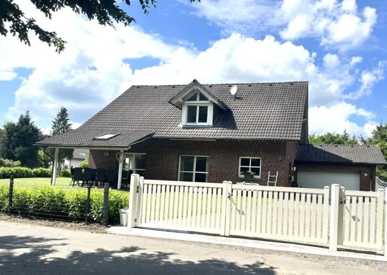Immobilienangebot - Windeck - Alle - Exklusives Einfamilienhaus auf großzügigem Grundstück mit Fernblick, Sauna & Pool!