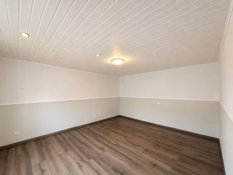 Immobilienangebot - Mündersbach - Alle - Barrierefreie Erdgeschosswohnung mit Sauna und großzügiger Terrasse nahe Hachenburg!