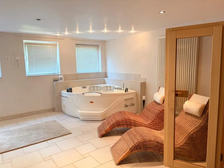 Immobilienangebot - Mündersbach - Alle - Barrierefreie Erdgeschosswohnung mit Sauna und großzügiger Terrasse nahe Hachenburg!