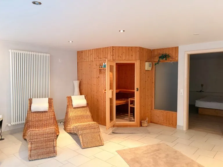 Immobilienangebot - Mündersbach - Alle - Barrierefreie Erdgeschosswohnung mit Sauna und großzügiger Terrasse nahe Hachenburg!