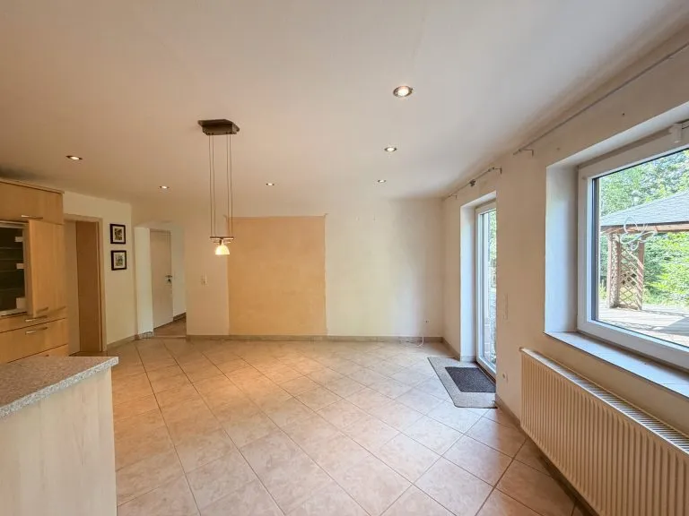 Immobilienangebot - Mündersbach - Alle - Barrierefreie Erdgeschosswohnung mit Sauna und großzügiger Terrasse nahe Hachenburg!