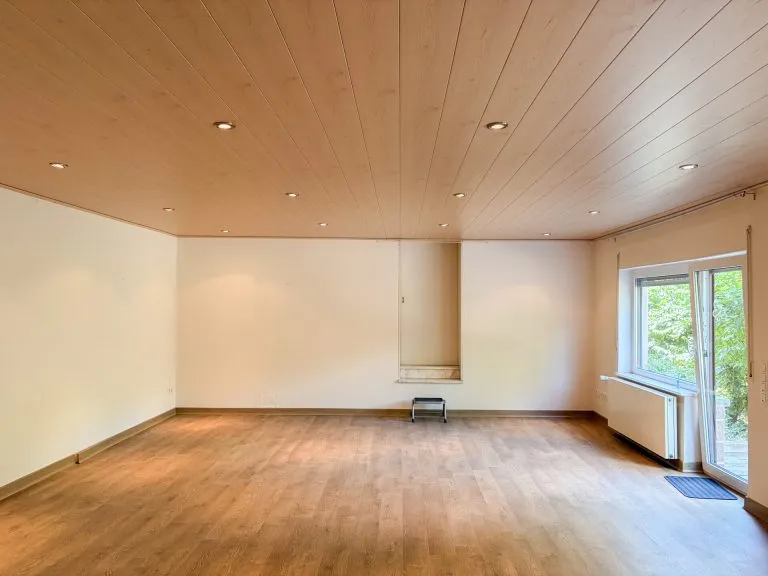 Immobilienangebot - Mündersbach - Alle - Barrierefreie Erdgeschosswohnung mit Sauna und großzügiger Terrasse nahe Hachenburg!