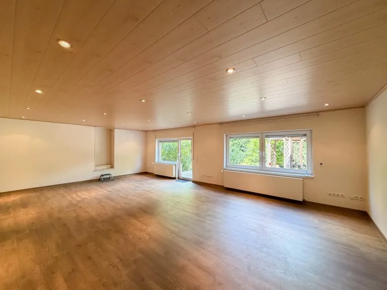 Immobilienangebot - Mündersbach - Alle - Barrierefreie Erdgeschosswohnung mit Sauna und großzügiger Terrasse nahe Hachenburg!