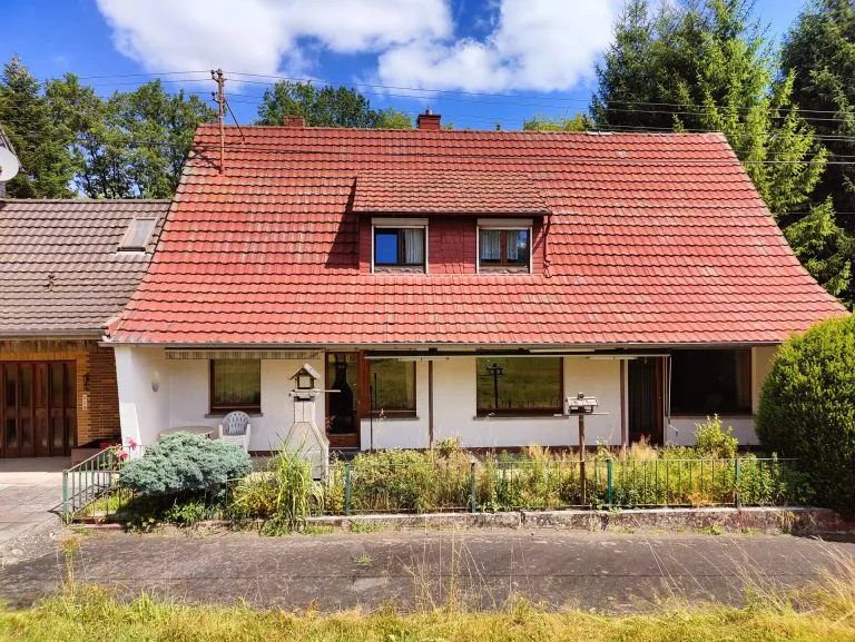 Immobilienangebot - Neitersen - Alle - Zweifamilienhaus mit angrenzendem Waldgrundstück in idyllischer Ortsrandlage!
